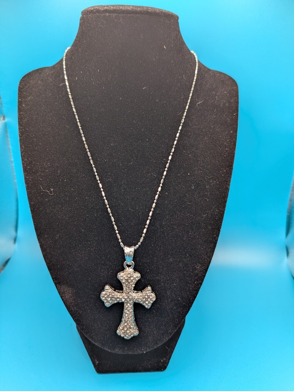 Jennifer Cross Pendant Necklace - Silver Tone